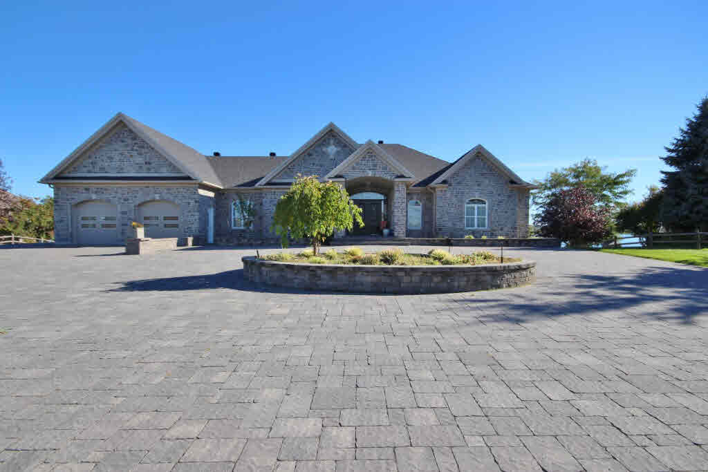 200 ISLAND VIEW Drive, Leeds & 1000 Islands Township, Ontario (ID K19000237)