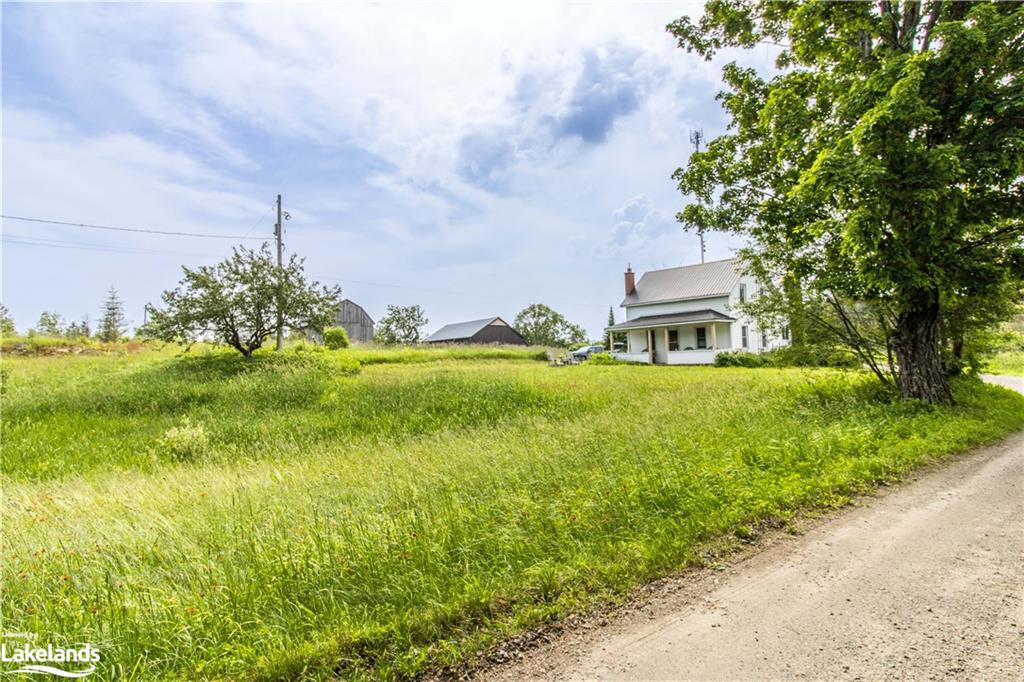 1047 MCCREA Road, Tory Hill, Ontario (ID 40282325)
