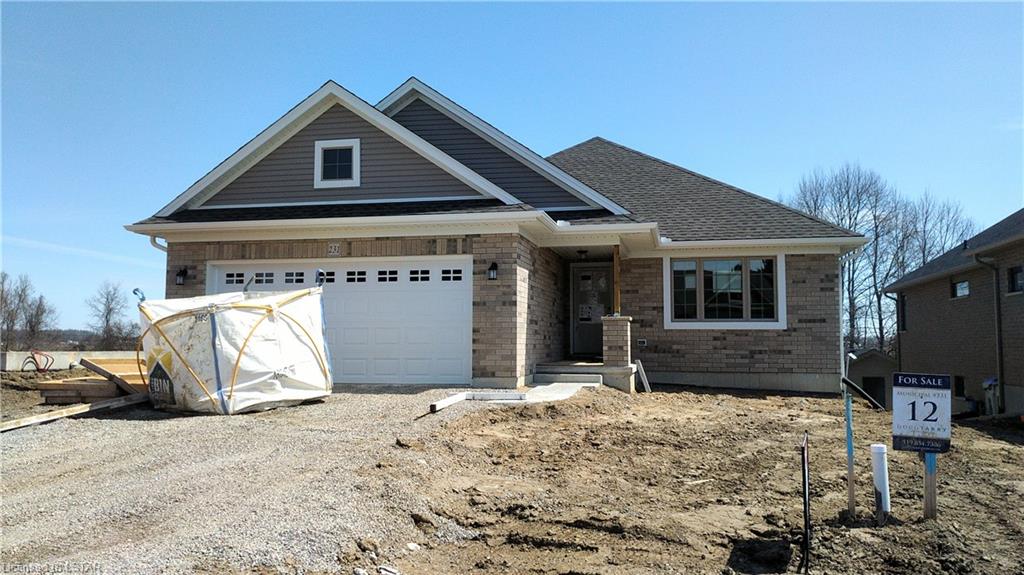 231 RUSHBY Street, Strathroy, Ontario (ID 255991)