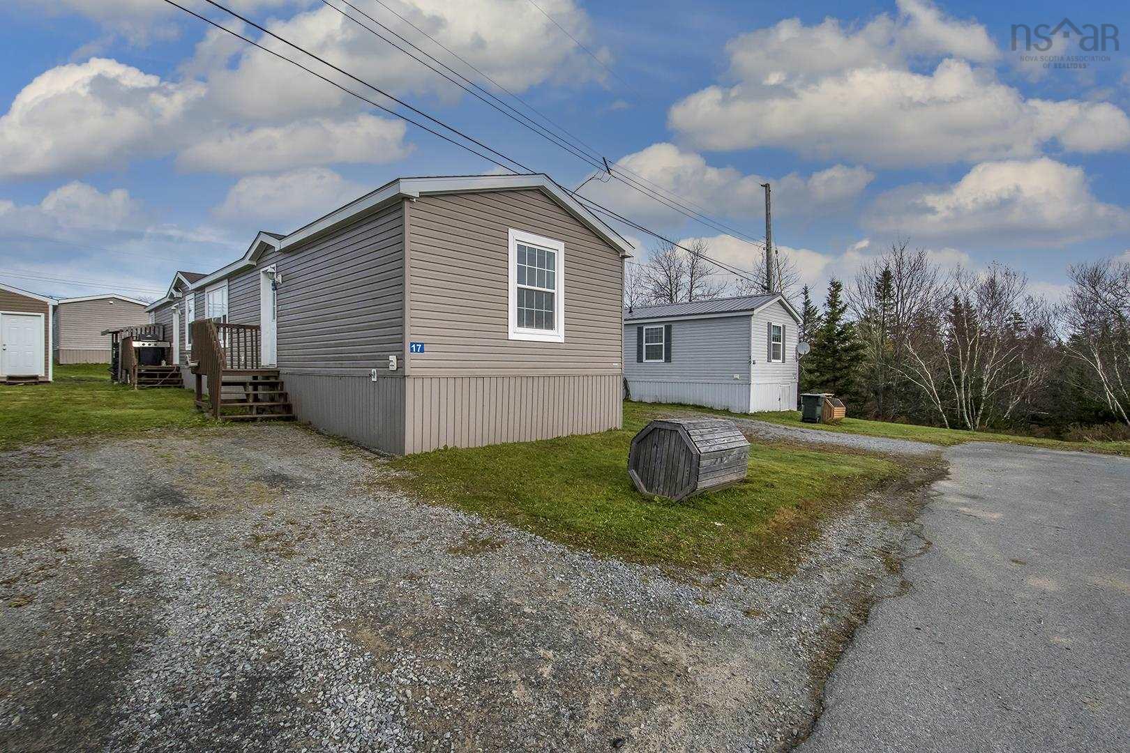 17 Michael Avenue, Mount Uniacke, Nova Scotia (ID 202128560)