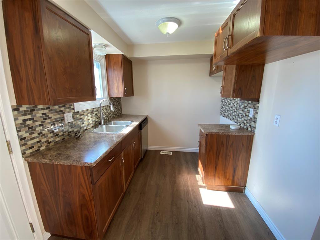 27 TURNER Drive Unit# 46, Sarnia, Ontario (ID 20003113)