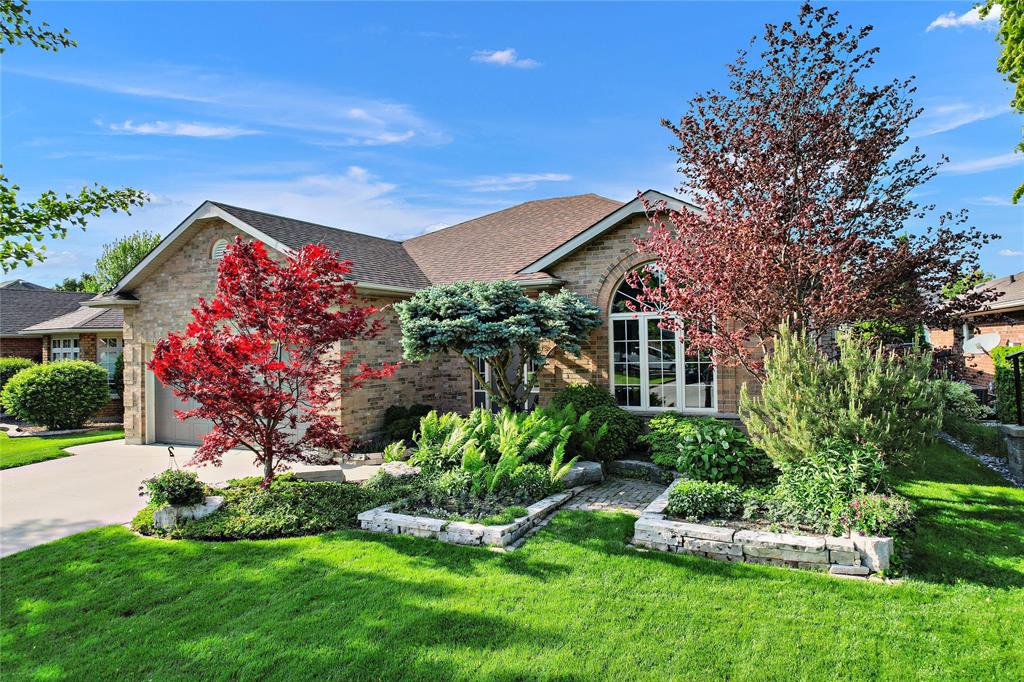 677 HUMBER Drive, Sarnia, Ontario (ID 22011953)
