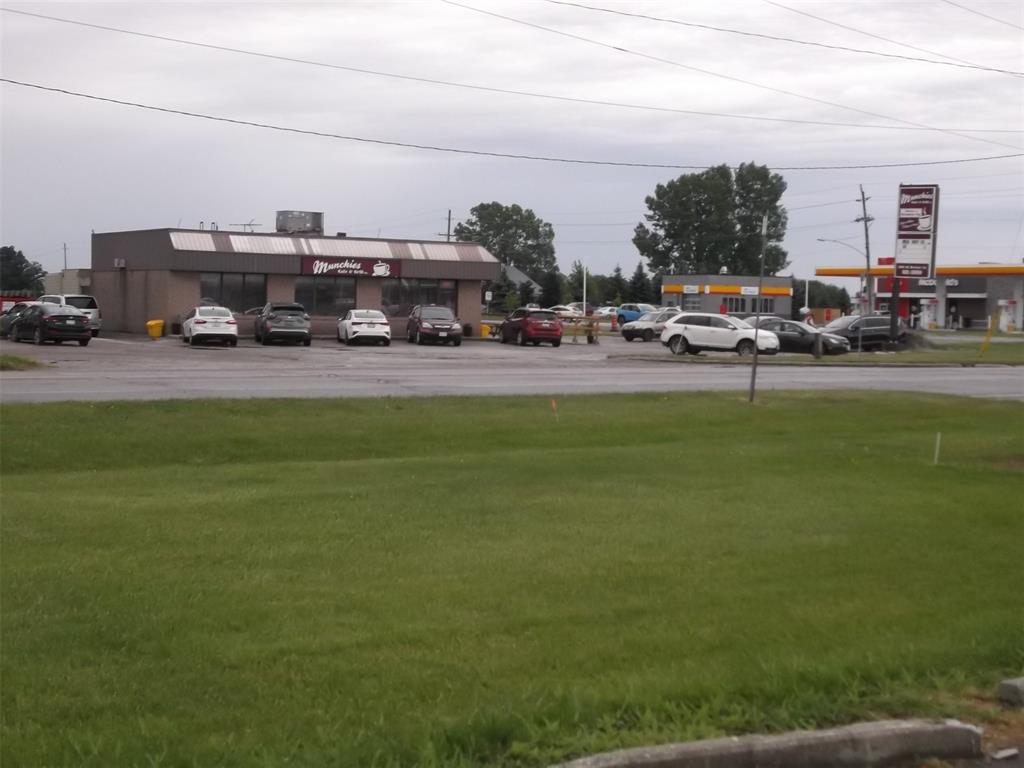 4206-4212 OIL HERITAGE Road, Petrolia, Ontario (ID 22013887)