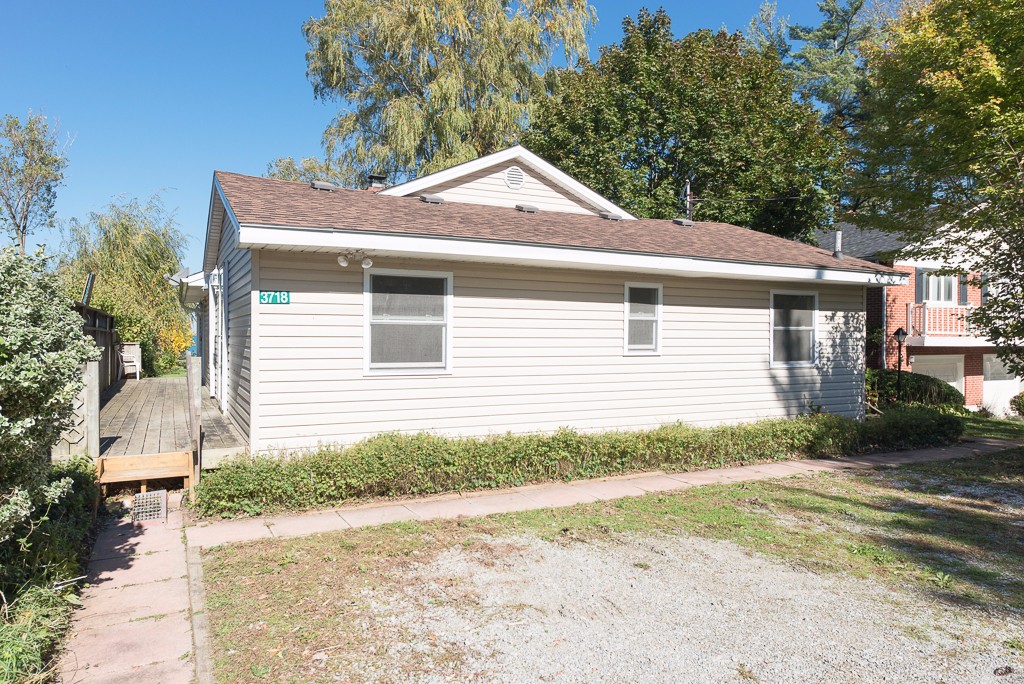 3718 BEVERLEY GLEN, Plympton-wyoming, Ontario (ID 201777049)