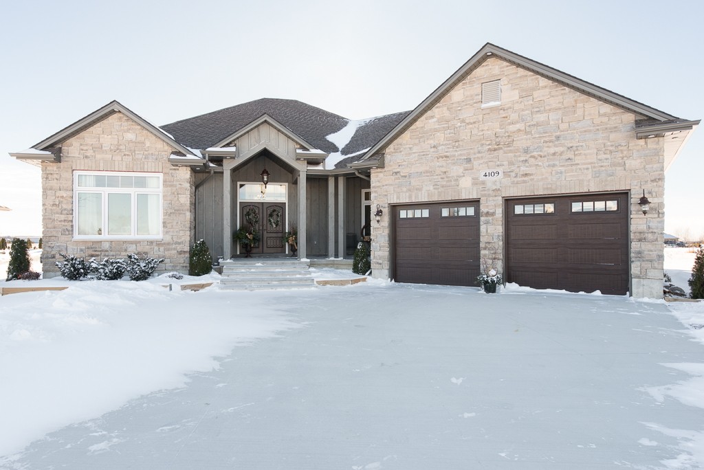 4109 CULLEN DR, Plympton-wyoming, Ontario (ID 201877584)