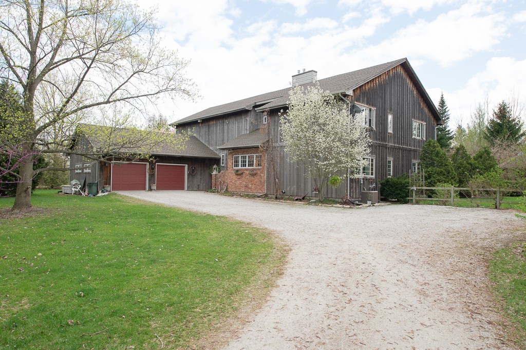 2399 MICHIGAN LINE, Sarnia, Ontario (ID 201878566)