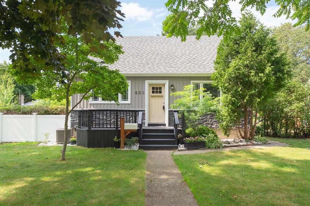 484 CHARLESWORTH Drive, Sarnia, Ontario (ID 19023032)