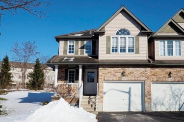 553 Violet St, Waterloo, Ontario (ID 30789302)