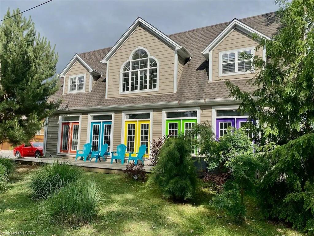28 CENTRE Street, Grand Bend, Ontario (ID 40282793)