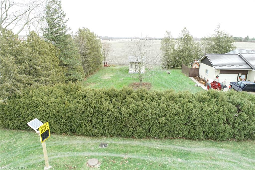 30 GILL Road, Grand Bend, Ontario (ID 40051485)