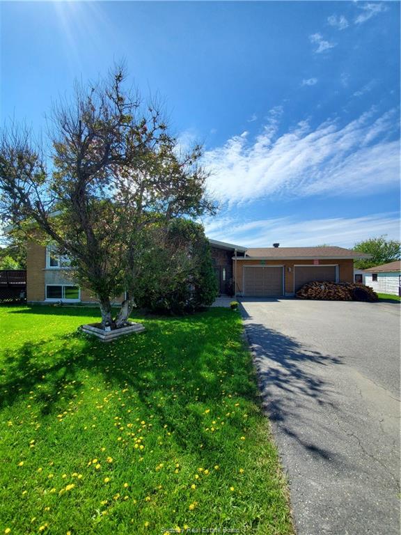 11 Main Street W, Dowling, Ontario (ID 2084739)