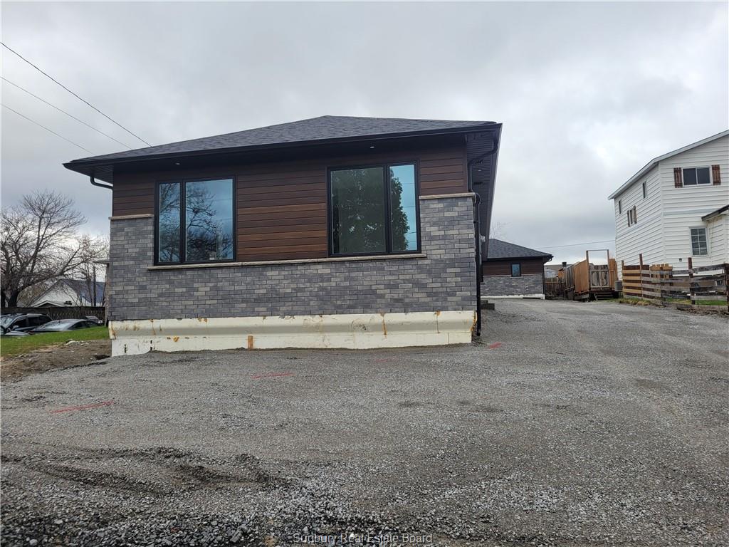 2054 Bancroft Drive Unit# 1, Sudbury, Ontario (ID 2110765)