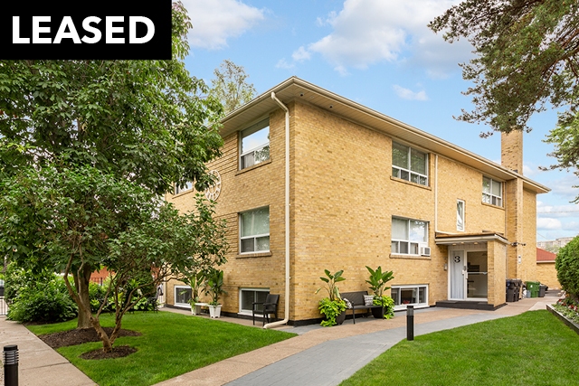3 Chestnut Hills Crescent #302, Toronto, Ontario (ID W4508793)