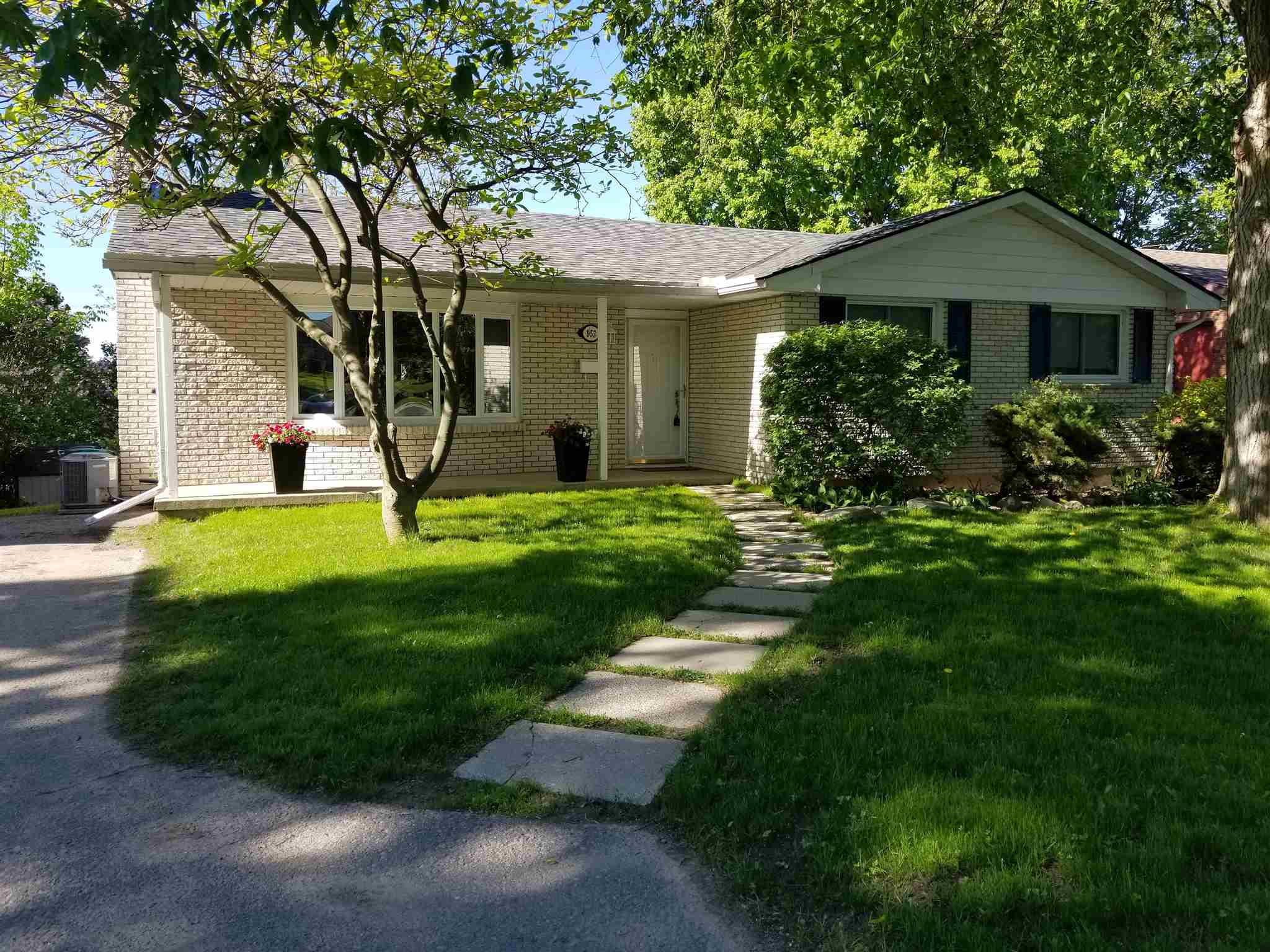 953 Lincoln Drive, Kingston, Ontario (ID K19003751)