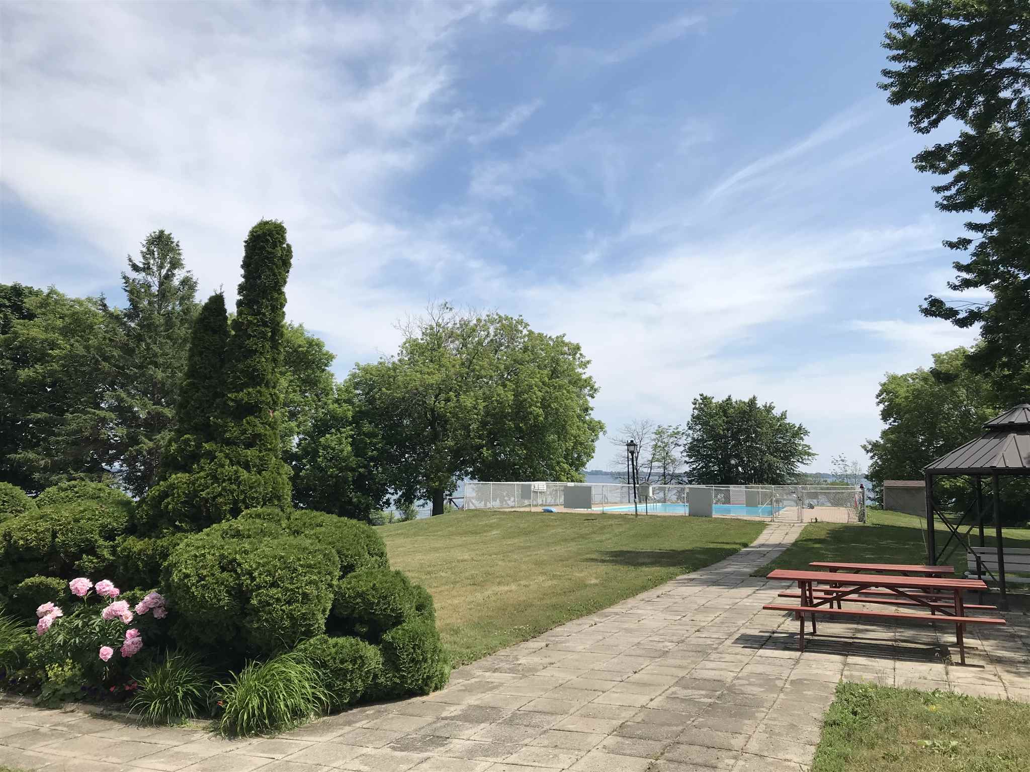 Unit# 706 2 Mowat Avenue, Kingston, Ontario (ID K20003375)