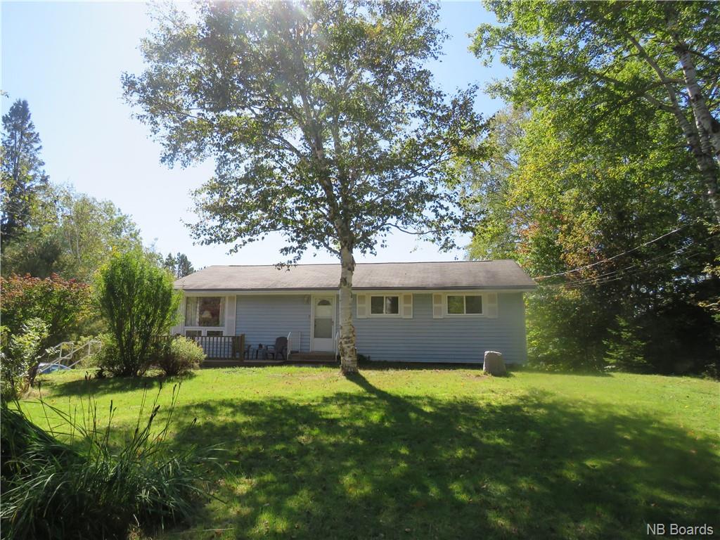 96 Saint Pauls Street, Hampton, New Brunswick (ID NB034768)