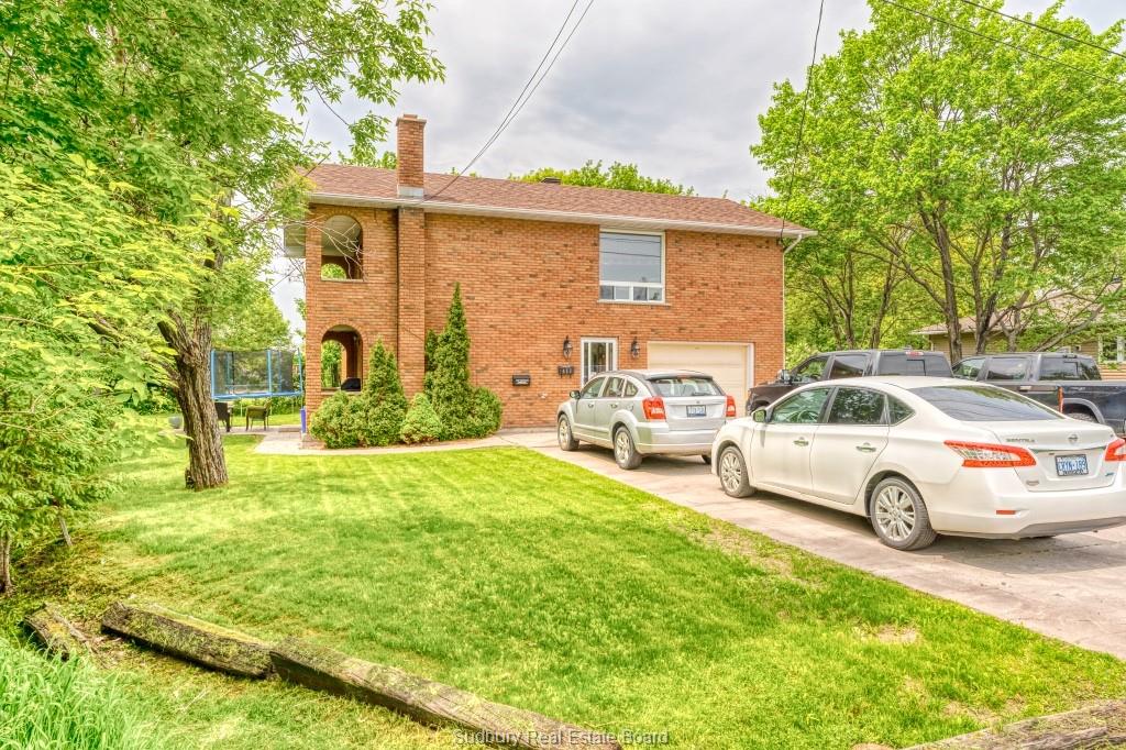 452 Silverman, Sudbury, Ontario (ID 2104124)