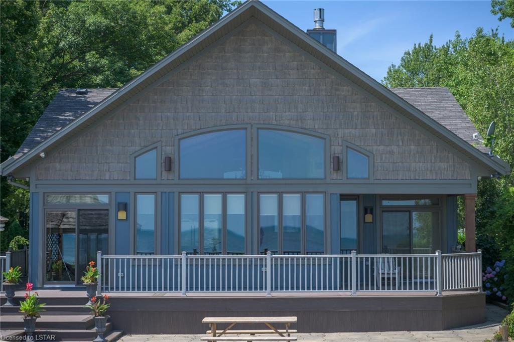 9843 LAKE Road, Lambton Shores, Ontario (ID 40133065)