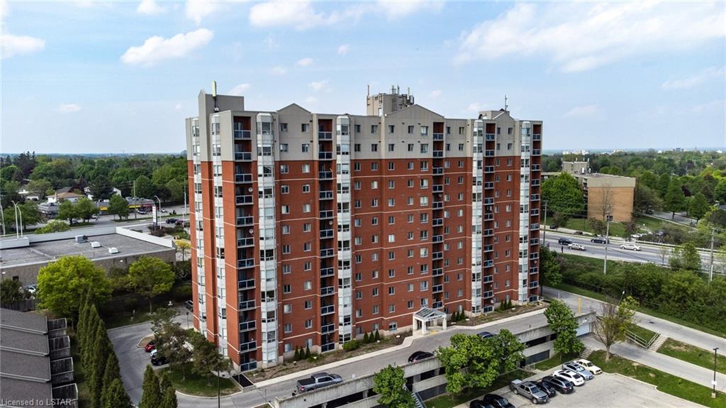 30 CHAPMAN Court Unit# 401, London, Ontario (ID 40283705)