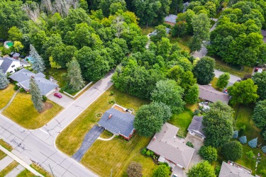 28 Goldfinch St