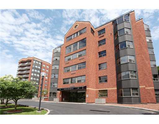 209 - 20 ELLEN ST E, Kitchener, Ontario (ID 1327697)