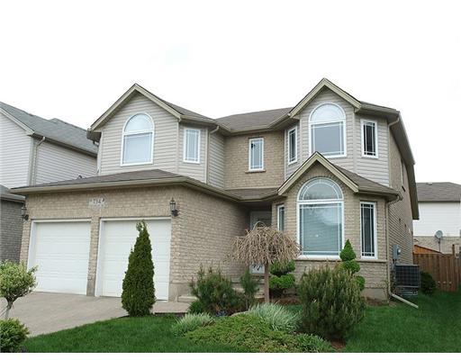 734 CHESAPEAKE DR, Waterloo, Ontario (ID 1517191)