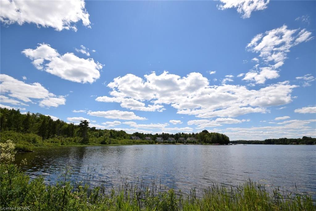 - HAMILTON Road, Haliburton, Ontario (ID 191945)