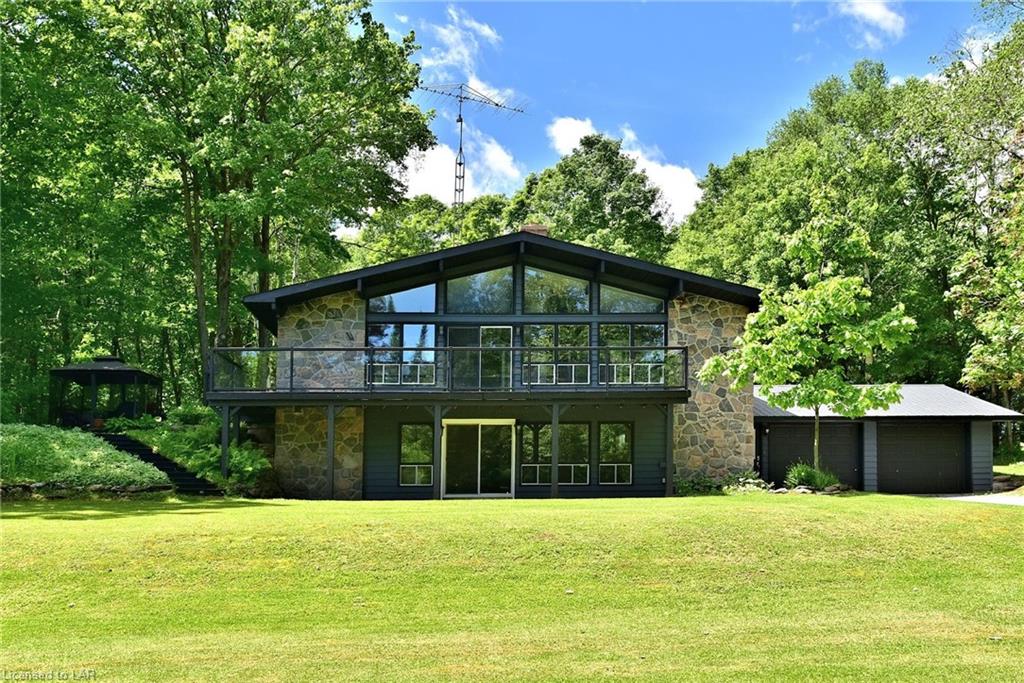 2035 WIGAMOG Road, Haliburton, Ontario (ID 202901)