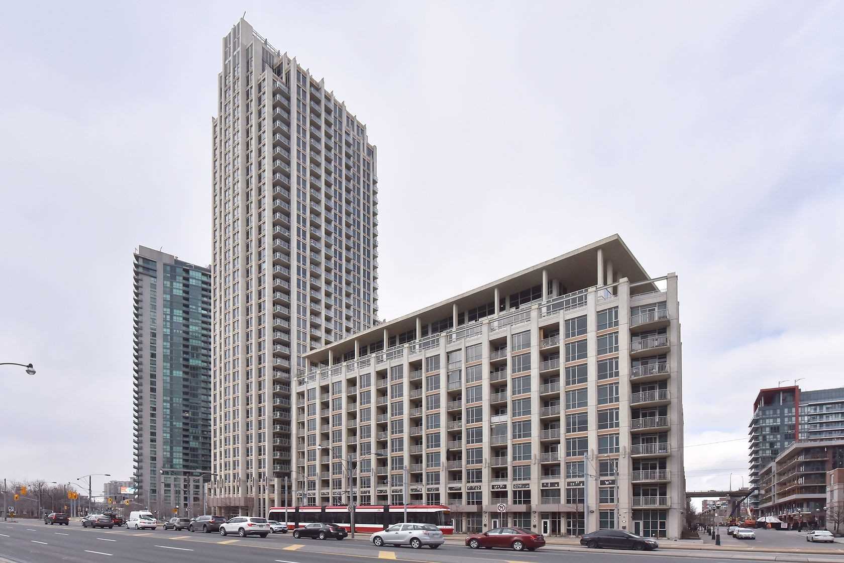 628 Fleet St, Toronto, Ontario (ID C4693154)