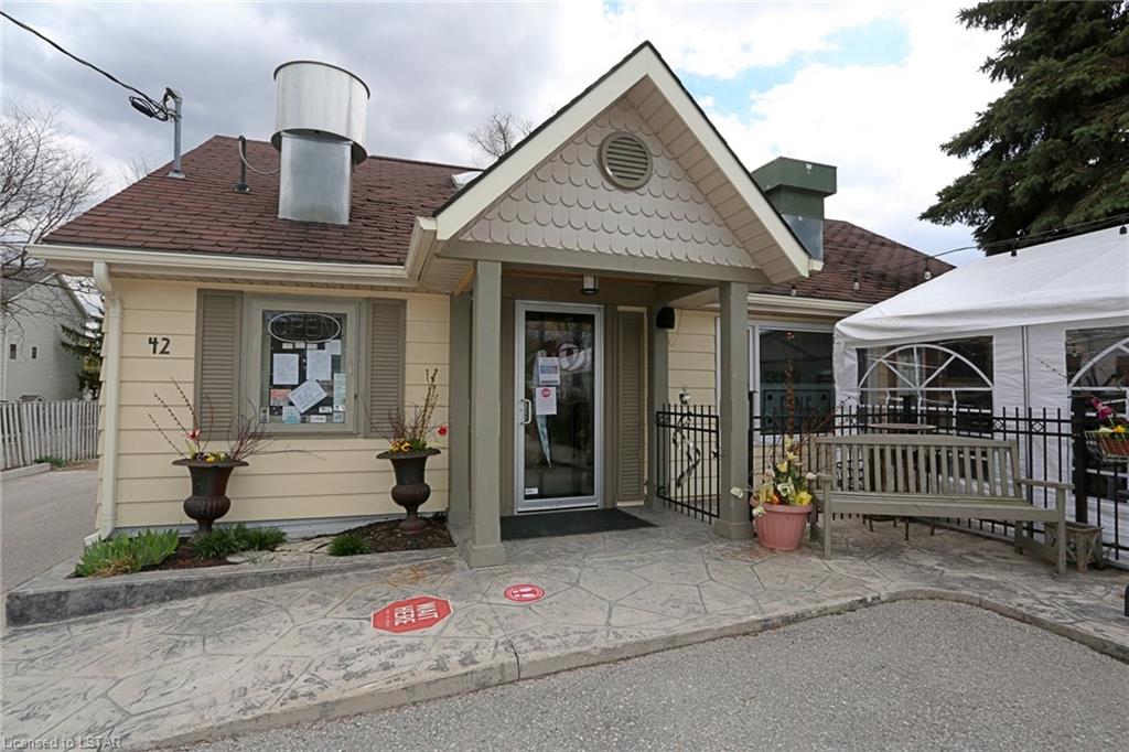 42 ONTARIO Street S, Grand Bend, Ontario (ID 40224671)