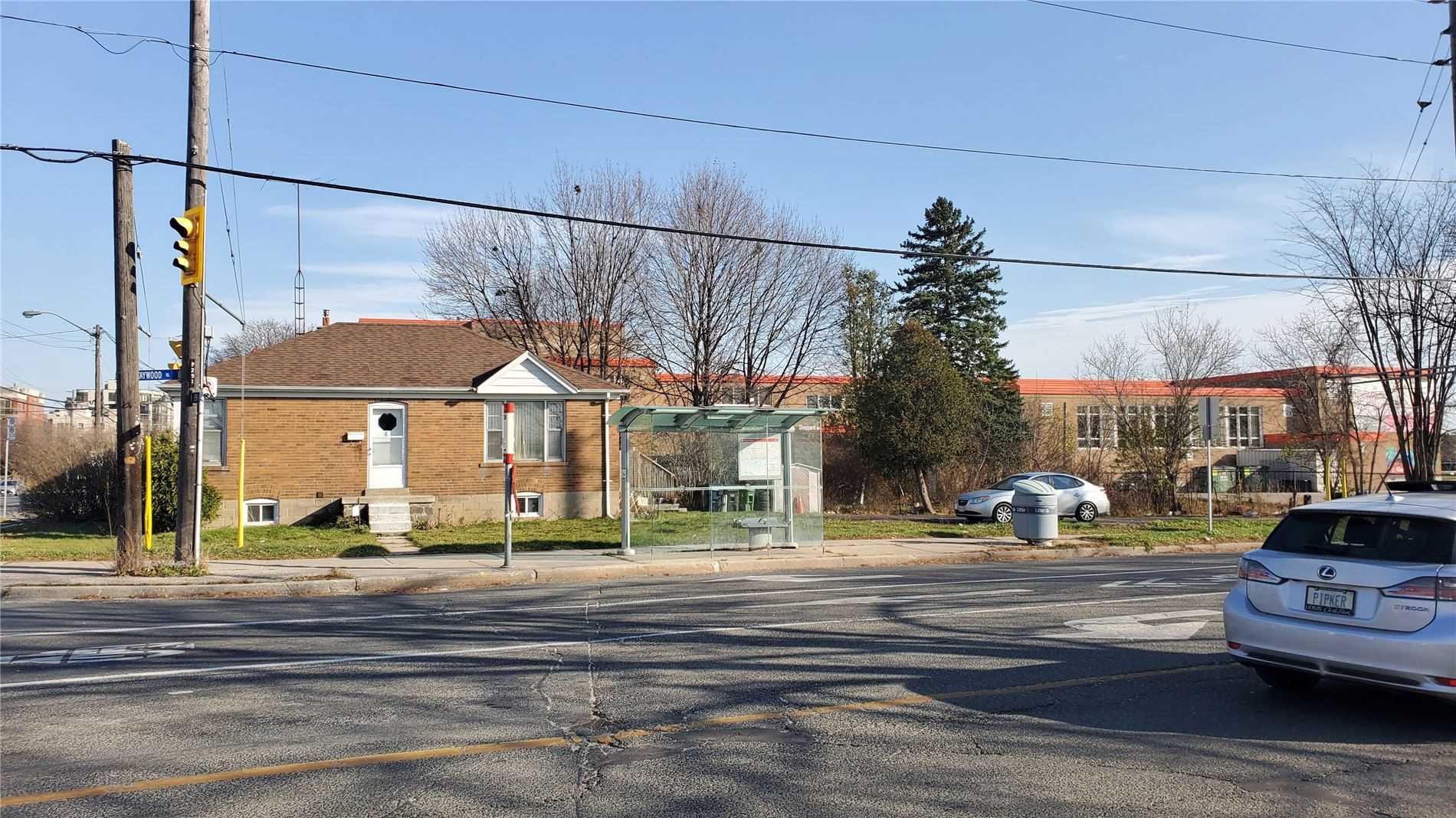 841 Sheppard Ave W, Toronto, Ontario (ID C4994701)