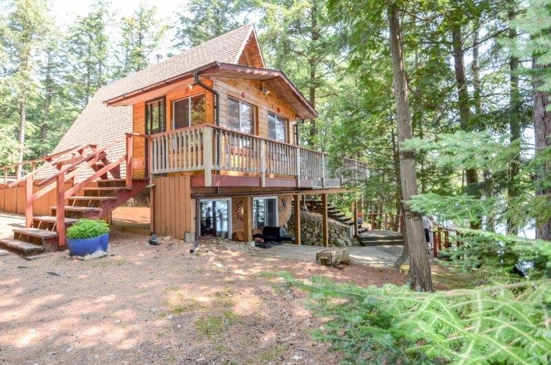 27250 Kawagama - Eagle Island, Dorset, Ontario