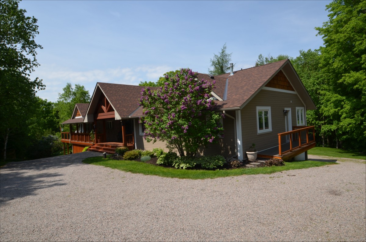 3708 County Rd. 8, Dorset, Ontario