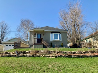 498 Wellington Street, Peterborough, Ontario