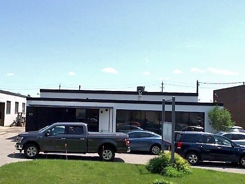 33 Belvia Rd, Toronto, Ontario (ID W4689640)