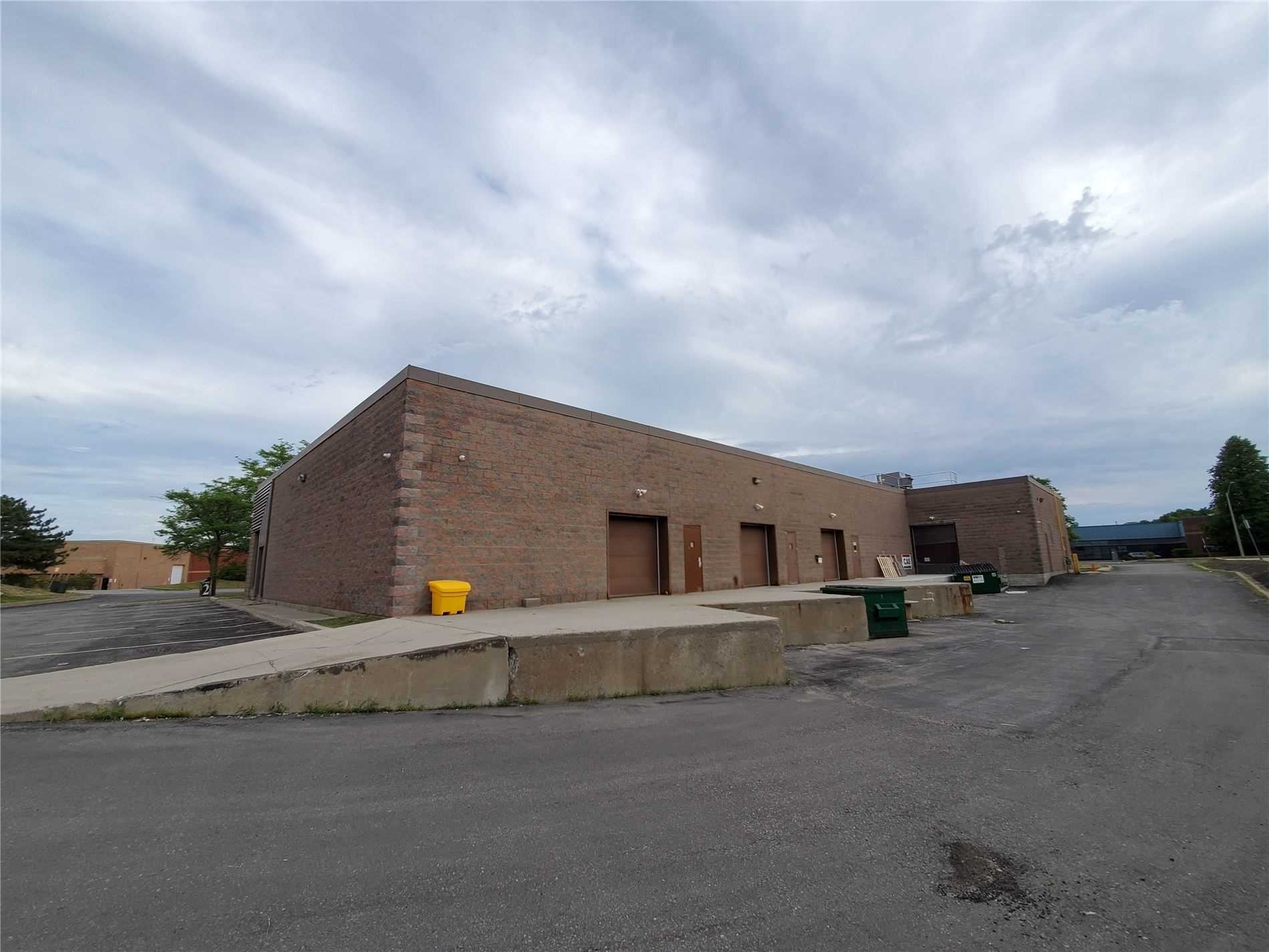 147 West Beaver Creek Rd, Richmond Hill, Ontario (ID N5083971)