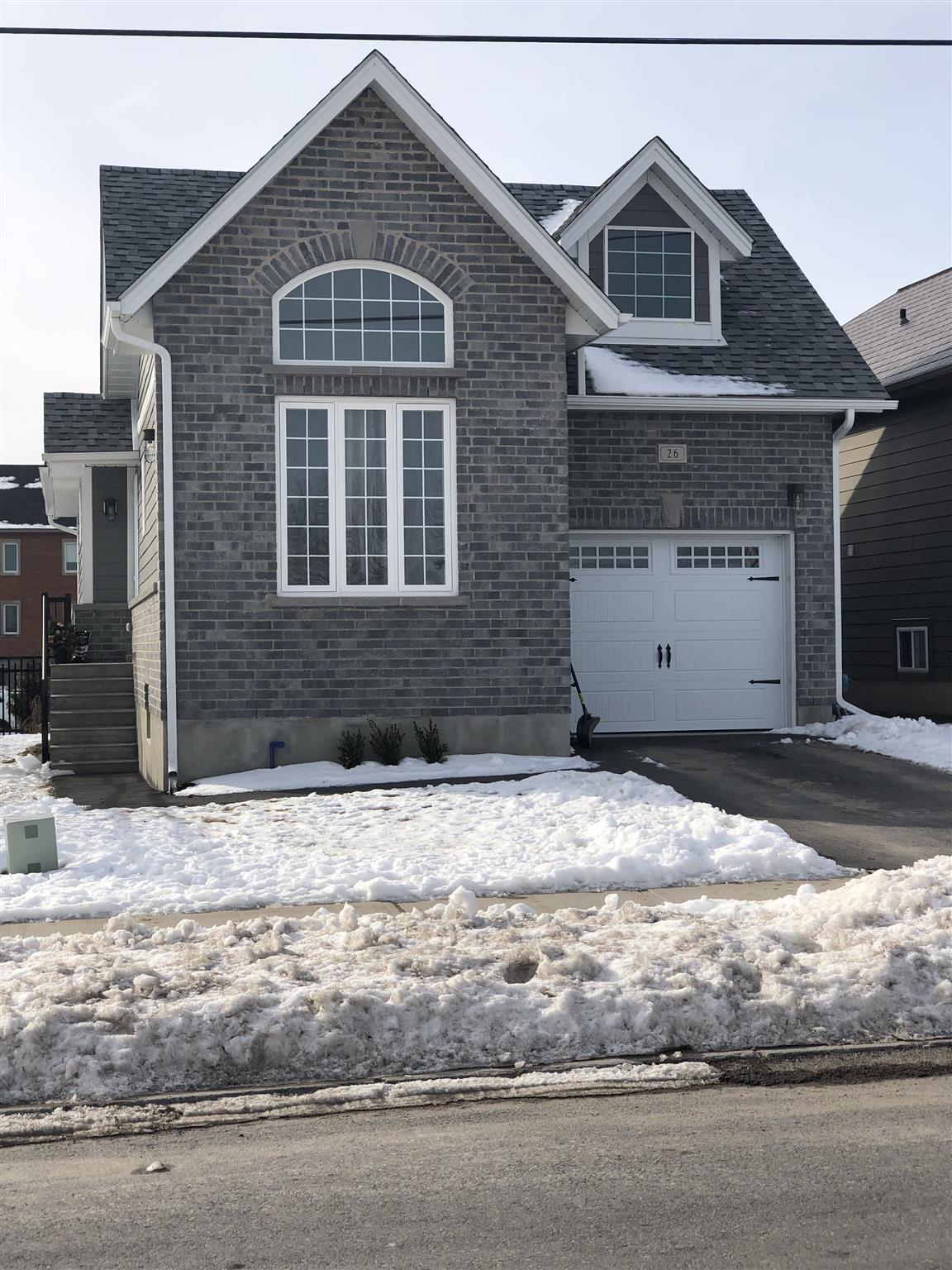 26 Park Crescent, Amherstview, Ontario (ID K20000517)