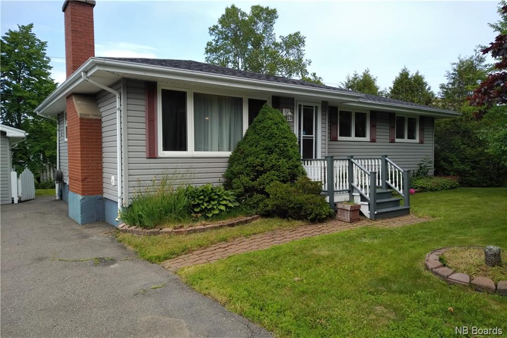 877 McCavour Drive, Saint John, New Brunswick (ID NB036696)
