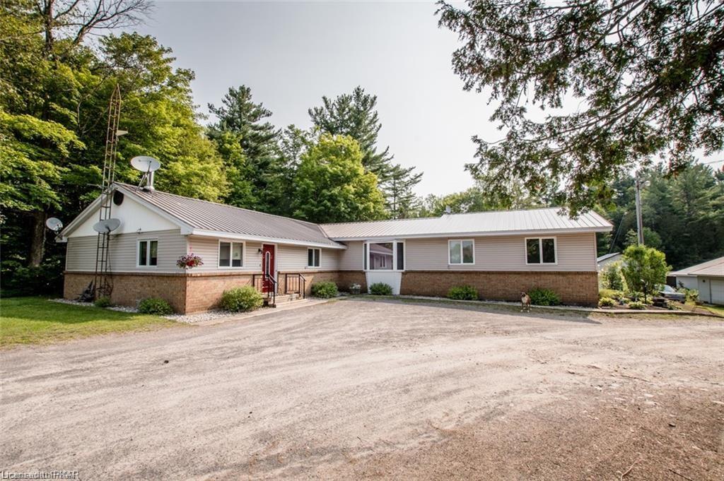 13755 HWY 41, Cloyne, Ontario (ID 40193468)