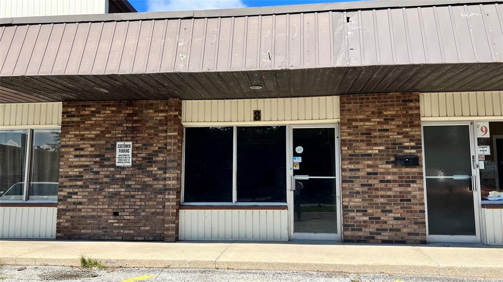 110 EAST Street South Unit# 8, Sarnia, Ontario (ID 22019080)