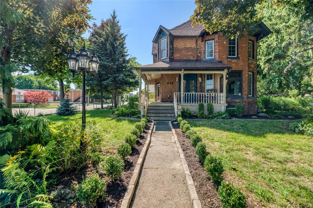 213 VIDAL Street South, Sarnia, Ontario (ID 20010211)