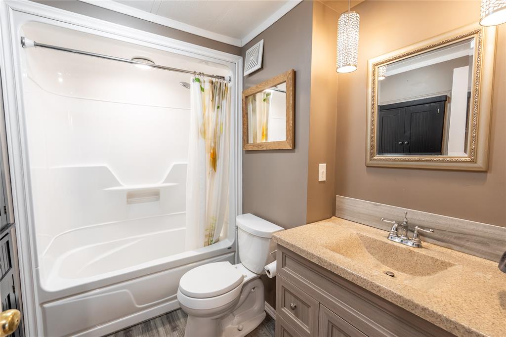 1940 LONDON Line Unit# 84, Sarnia, Ontario (ID 26012672)