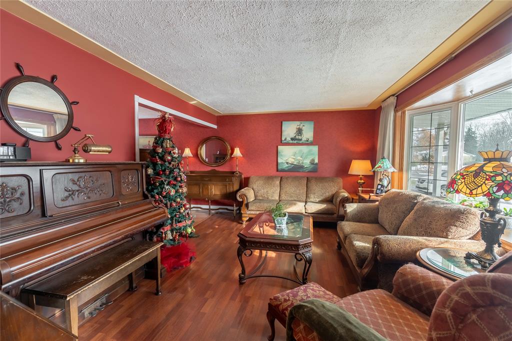 635 Highbury Park, Sarnia, Ontario (ID 26013962)