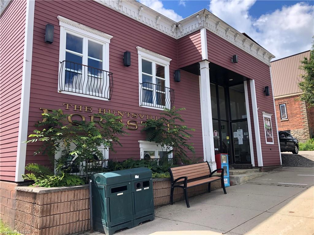 11 MAIN Street W, Huntsville, Ontario (ID 280646)