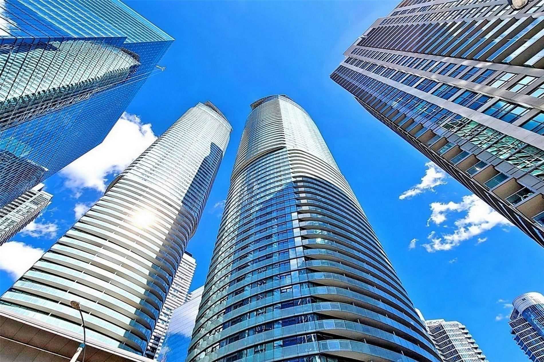 12 York St, Toronto, Ontario (ID C5957327)