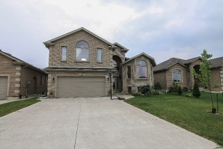 59 NEWCASTLE DR, Sarnia, Ontario (ID 201569886)