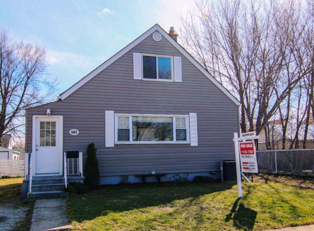 603 ELM AVE, Sarnia, Ontario (ID 201672084)