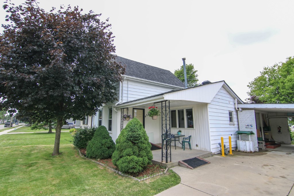 457 MAUDE, Petrolia, Ontario (ID 201672957)