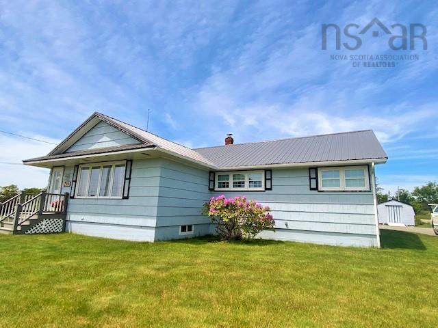 1422 Highway 335, Middle West Pubnico, Nova Scotia (ID 202123739)
