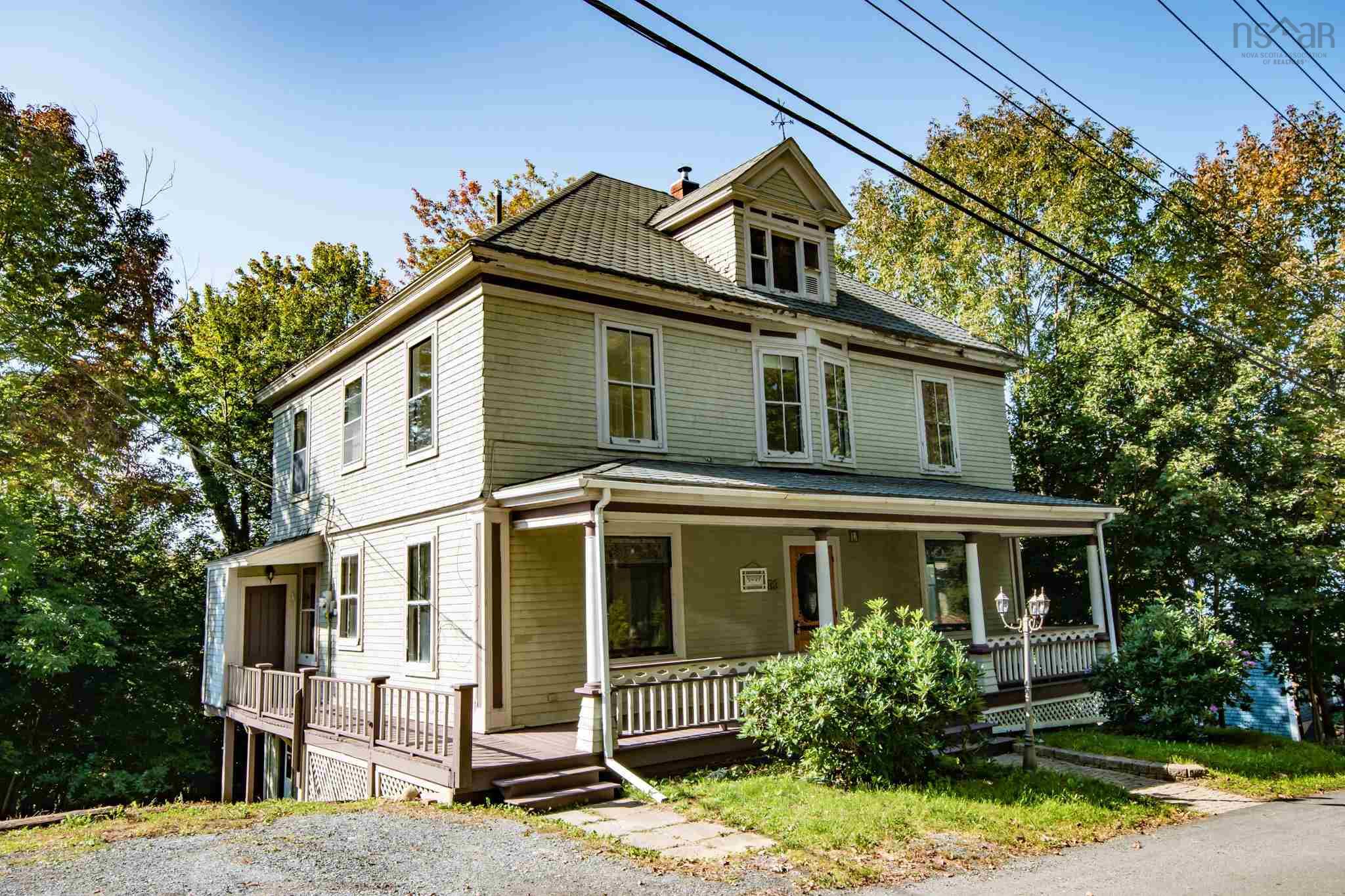 83 Elm Street, Bridgewater, Nova Scotia (ID 202125531)